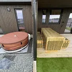 Sunset Island Retreat, Ocean With Hot Tub Herland