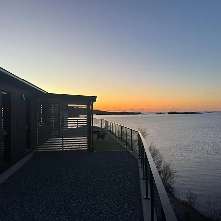 Sunset Island Retreat, Ocean With Hot Tub * Herland