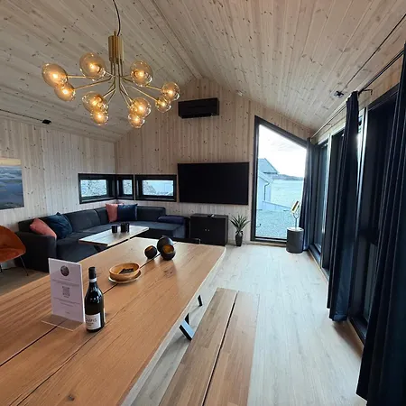 Vakantiehuis Sunset Island Retreat, Ocean With Hot Tub