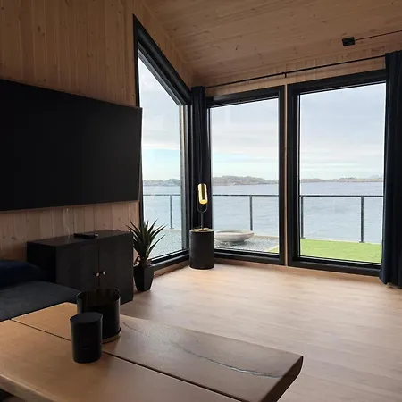 Sunset Island Retreat, Ocean With Hot Tub Vakantiehuis *