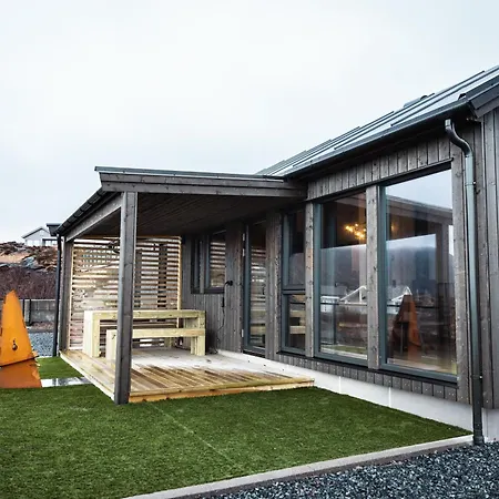 Sunset Island Retreat, Ocean With Hot Tub Feriehus *