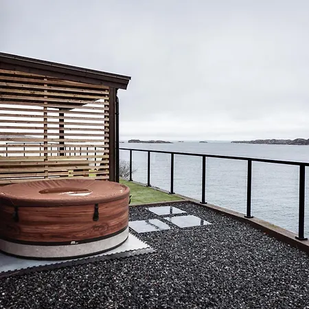 Feriehus Sunset Island Retreat, Ocean With Hot Tub *