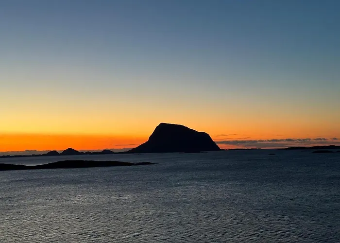 Sunset Island Retreat, Ocean With Hot Tub Vakantiehuis